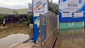 Banjir Rob Menggenangi SD Muhammadiyah 1 Bontang, Pembelajaran Pindah ke daring